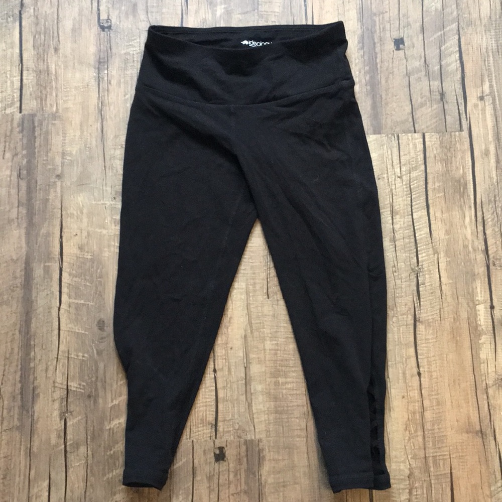 Ideology Cutout Cropped Workout Leggings Small